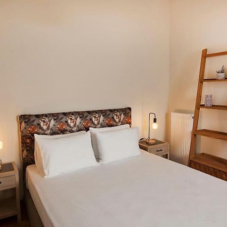 Pagrati Hilton Location Bentzi Family Suite 5 Атина Екстериор снимка