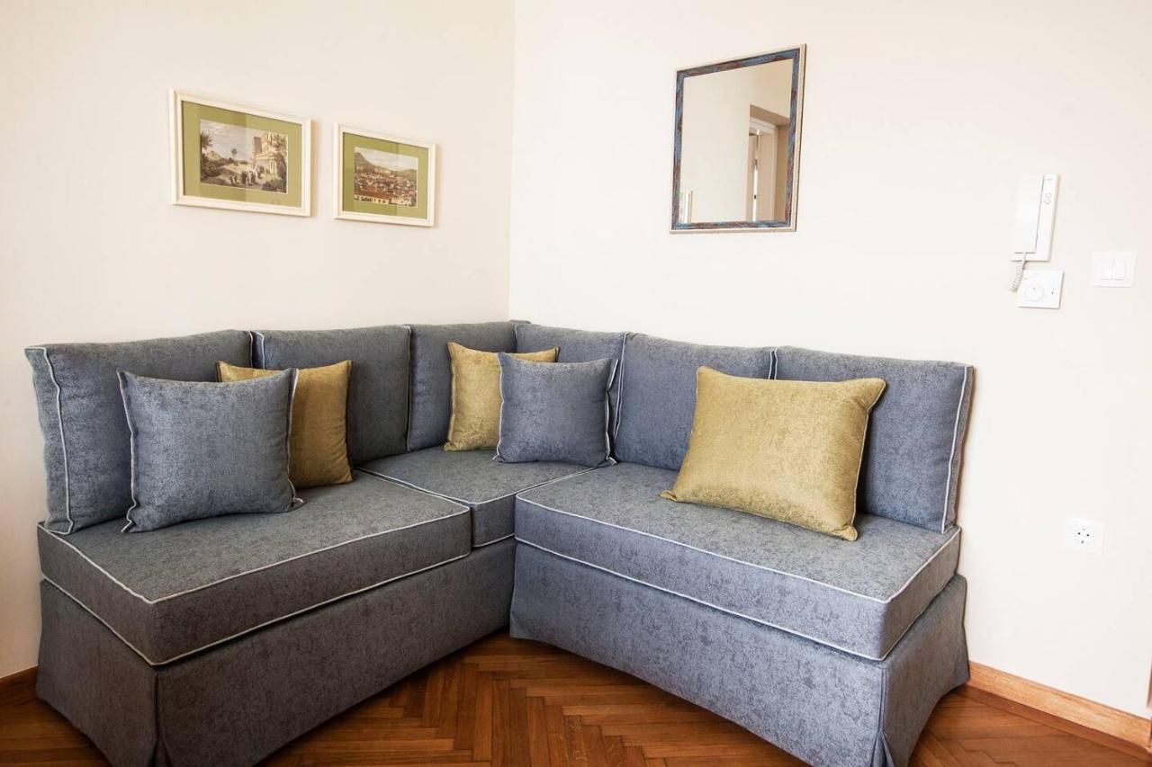 Pagrati Hilton Location Bentzi Family Suite 5 Атина Екстериор снимка