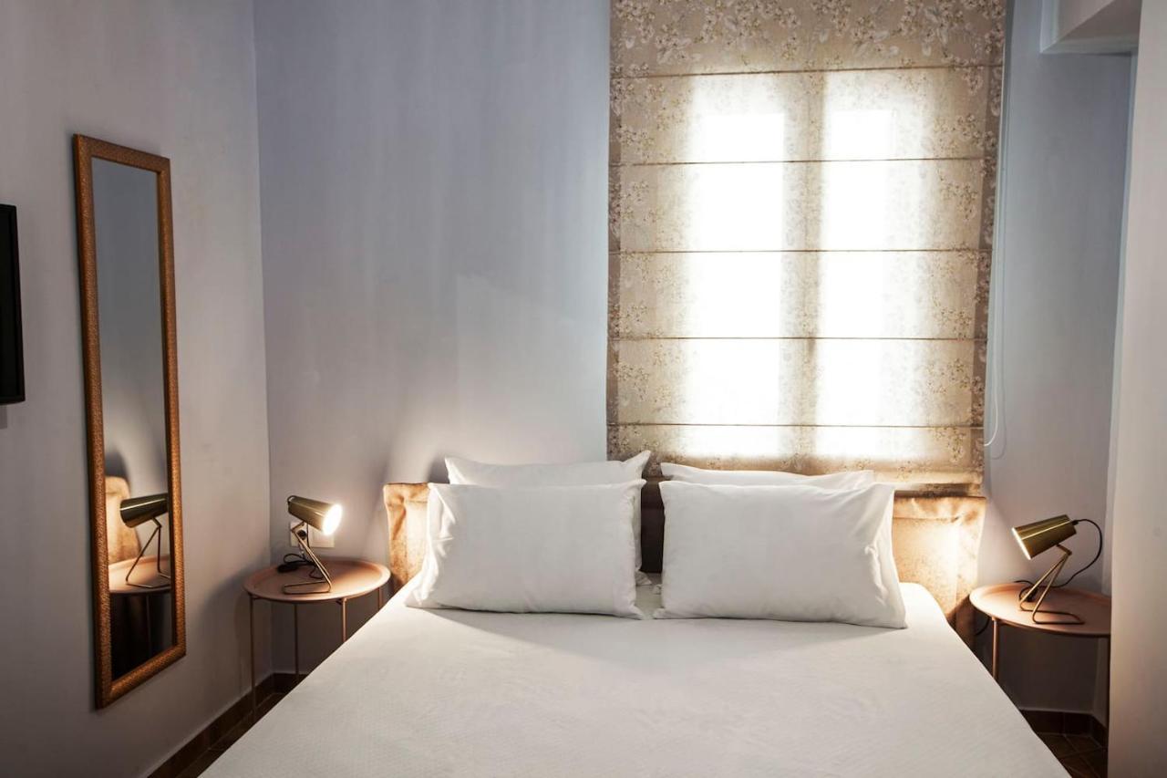Pagrati Hilton Location Bentzi Family Suite 5 Атина Екстериор снимка
