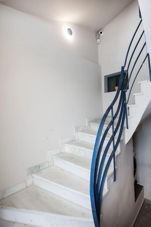 Pagrati Hilton Location Bentzi Family Suite 5 Атина Екстериор снимка