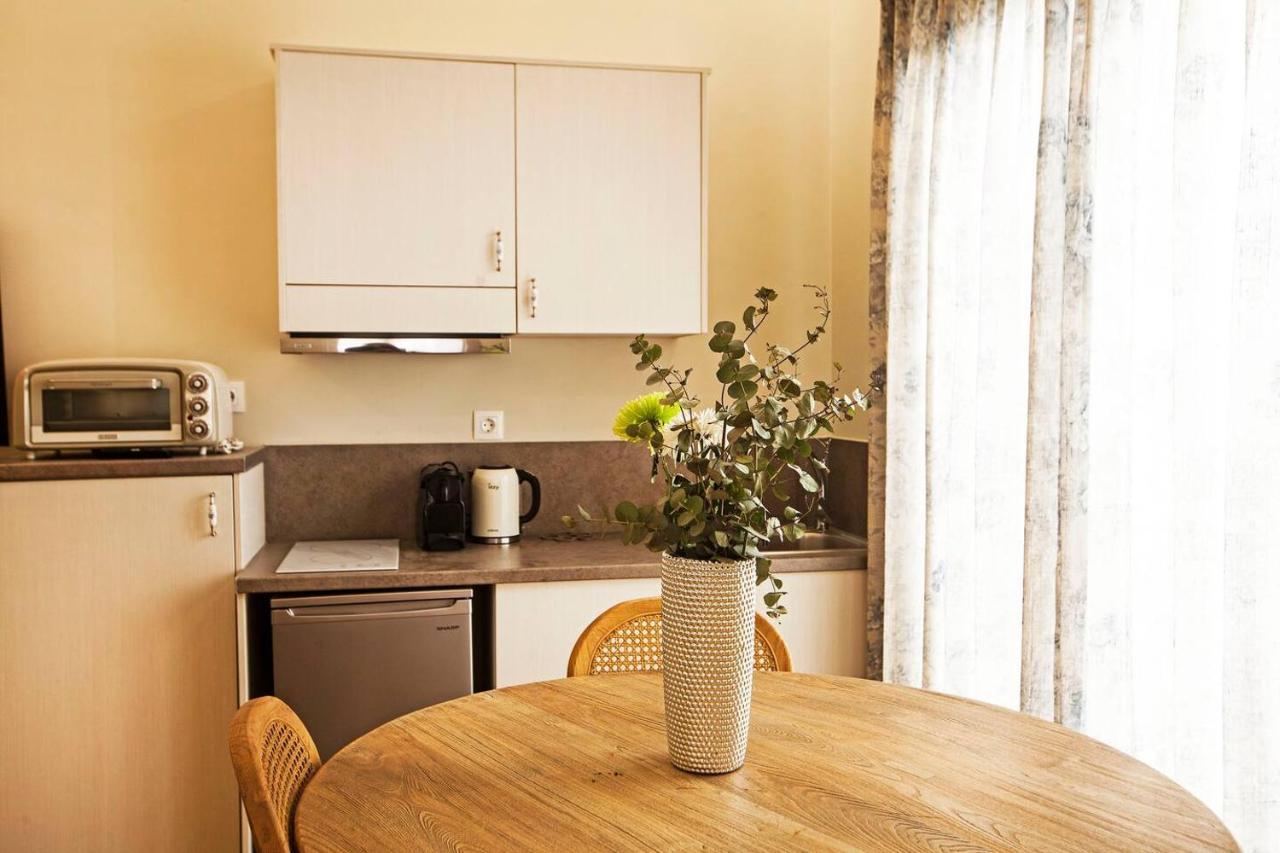 Pagrati Hilton Location Bentzi Family Suite 5 Атина Екстериор снимка